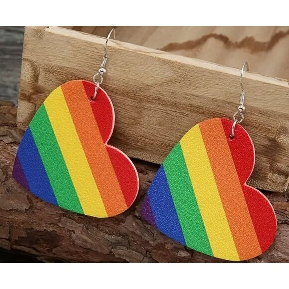 Pride LGTBQ Rainbow Heart Shaped Earrings NWT - Picture 1 of 1